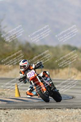 media/Dec-01-2025-Moto Forza (Mon) [[2daa91e15f]]/2-Intermediate Group/Session 3 (Turn 3)/